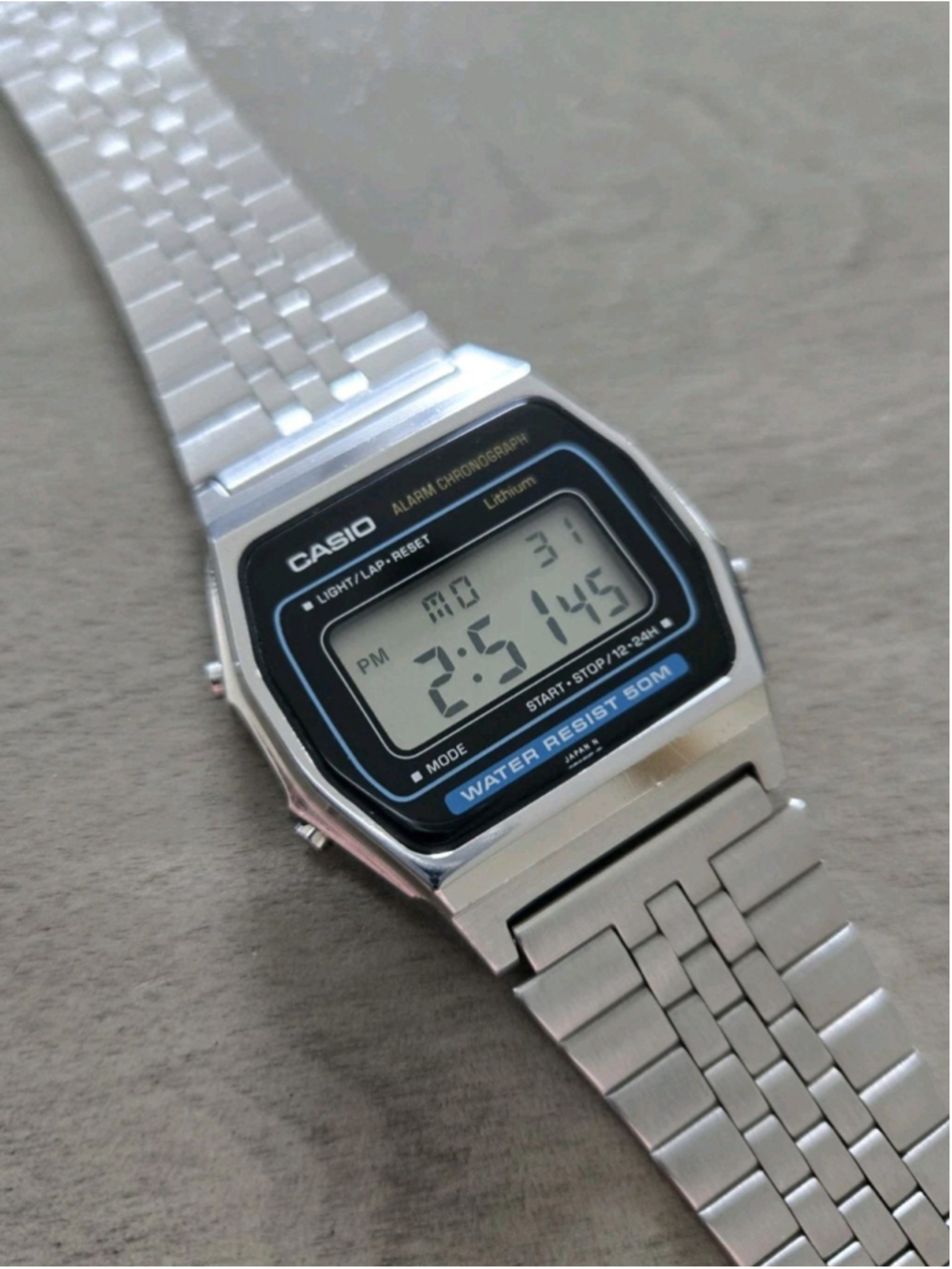 Rare Vintage Casio W-34 Men's Digital LCD Watch Blue Bar John Candy PT&A Retro!!